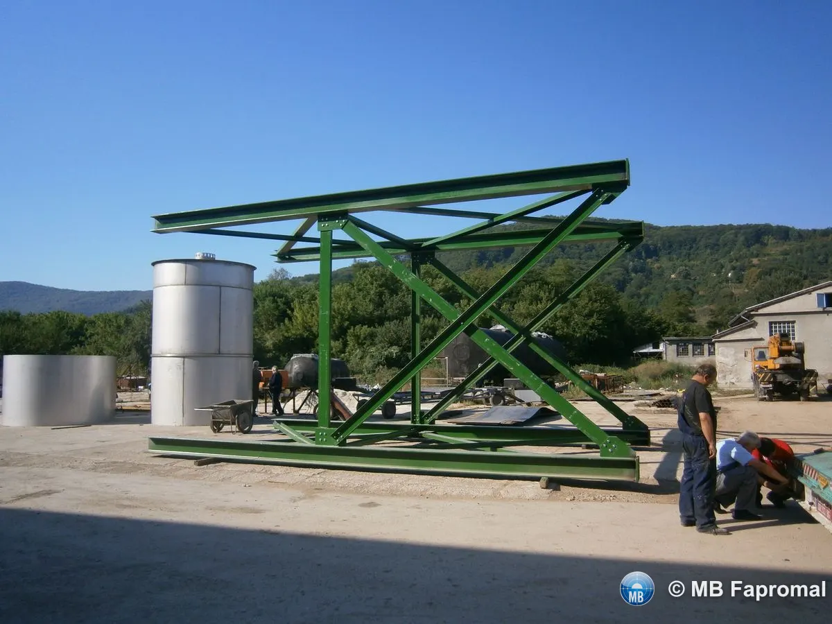 Fabrication and installation of four technical towers